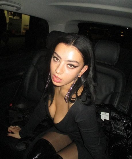 bikini ado onlyfans top jolie photo