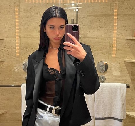 Dua Lipa star du porno chaud archive