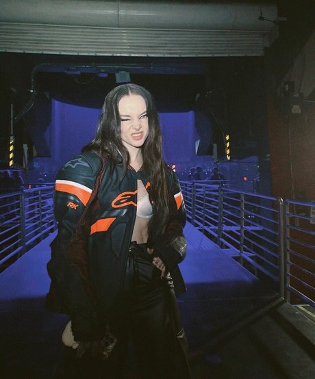 adorer onlyfans nu sexy image