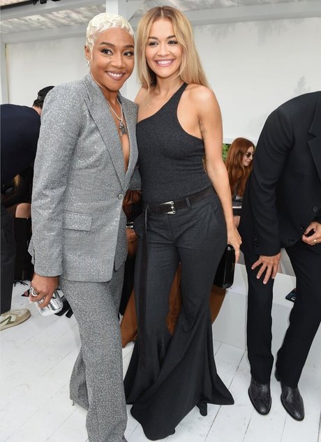 en direct uniquement pour les fans chaud exclusif photos