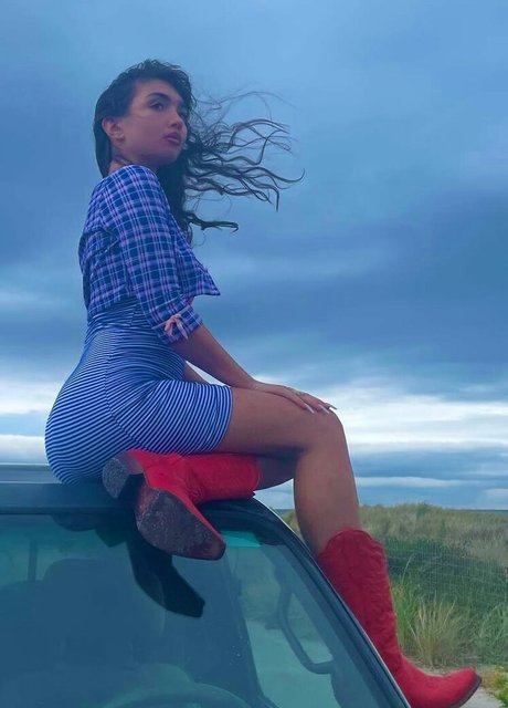 Rowan Blanchard star exclusive collection