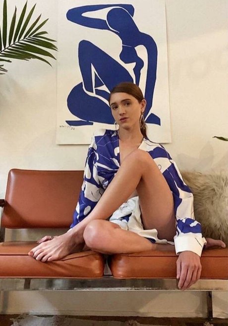 Natalia Dyer actrice xxx photos