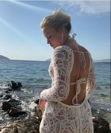 Zara Larsson modèle xxx img