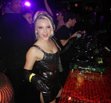 Zara Larsson star exclusive photo