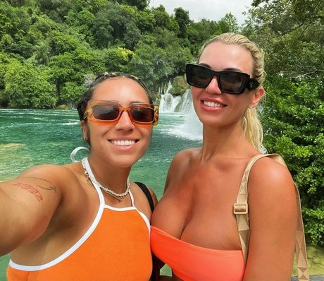 adorer onlyfans hd image