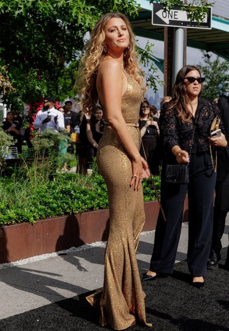 gode ceinture anal lesbien onlyfans hd gratuit image