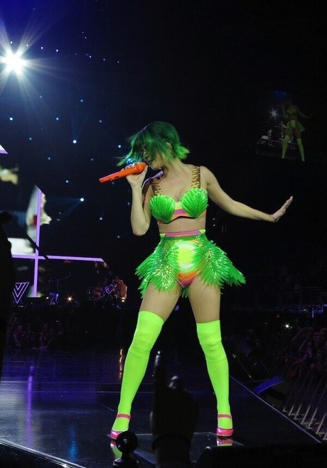 string gros cul onlyfans gratuit sympa des photos