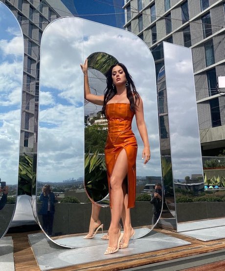 fans de transexuelles sexy uniquement haut sexy image