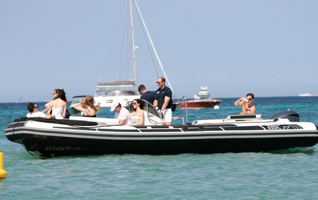 Nicola Peltz star du porno adulte galeries