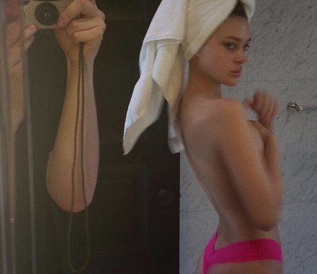 Nicola Peltz xxx star du porno galerie