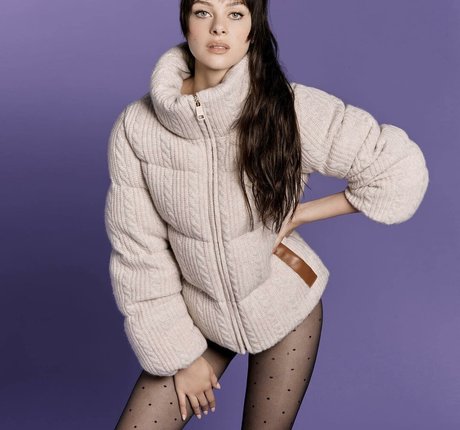 Nicola Peltz haut étoile img