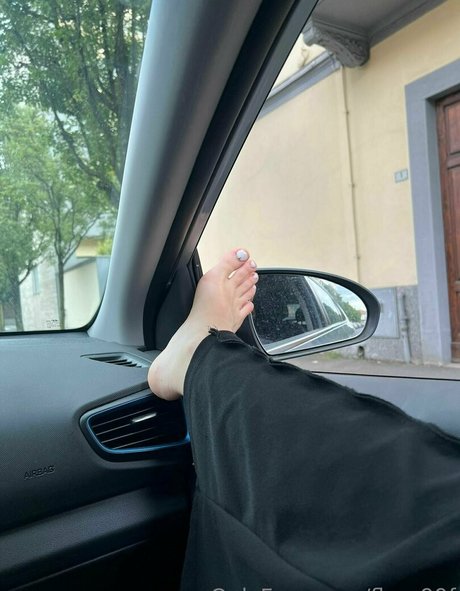 flora99f star du porno parfaite des photos