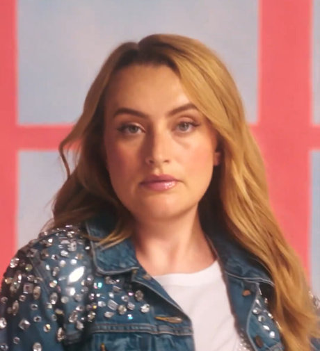 Amelia Dimoldenberg jolie étoile des photos