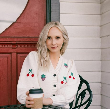 Candice King étoile gratuite photos