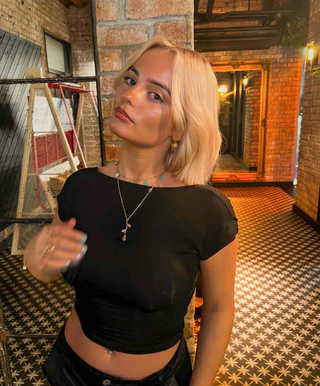 Millie Gibson modèle hd image