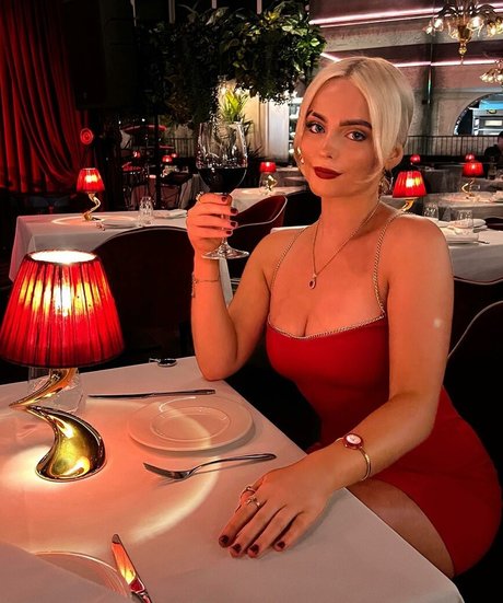 Millie Gibson étoile images