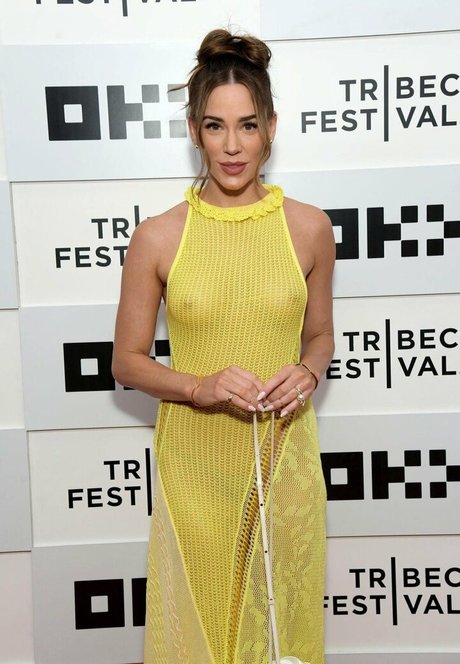 Christa Brittany Allen jolie étoile galerie