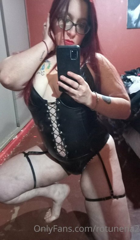 rotunena2 étoile img