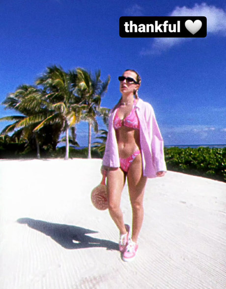 Millie Bobby Brown actrice porno galerie