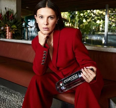 brunette onlyfans exclusivité érotique des photos