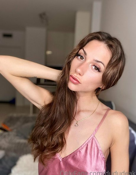 dududeak jolie actrice image