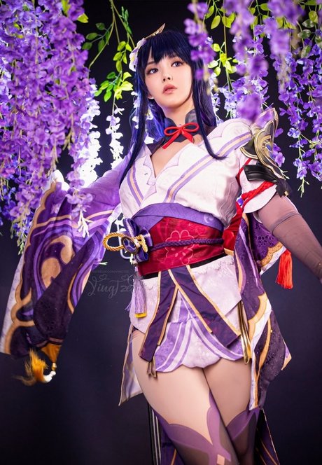 Ying Tze xxx étoile images