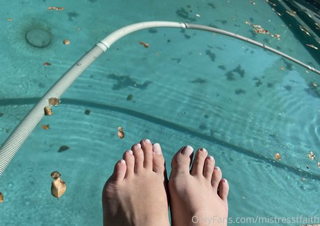 mistresstfaith haut modèle collection