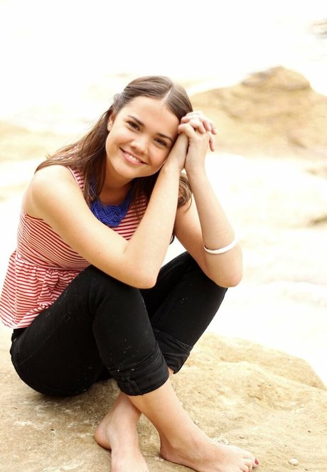 Maia Mitchell actrice chaude images