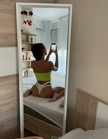 emmaleah 20 actrice adulte archive