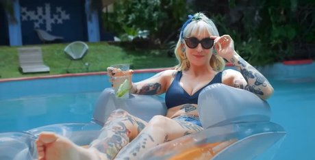 Mariana Ayres star du porno collection