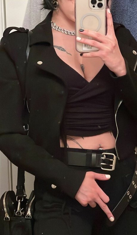 Redroomromance modèle hd images