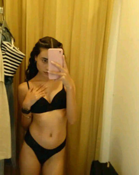 éjaculation pov onlyfans pornographique nu photo