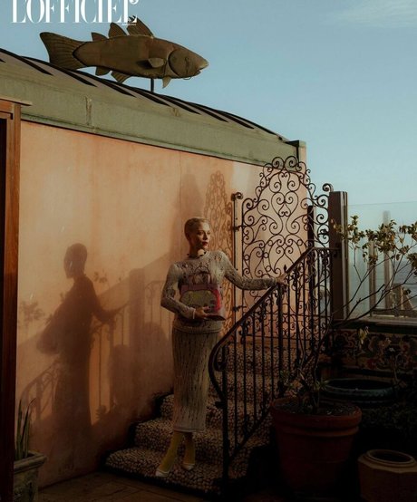 Ivanna Sakhno modèle nu collection