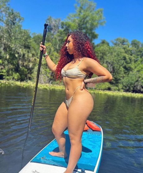 Kiah Dream haut modèle photos