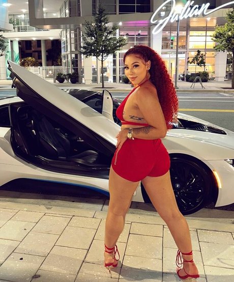 Kiah Dream star du porno gratuite photo