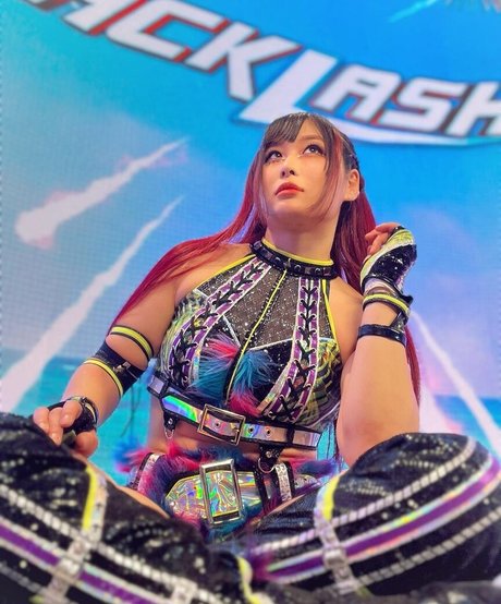 Iyo Sky modèle gratuit galeries