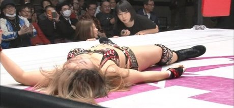 Iyo Sky actrice xxx photo