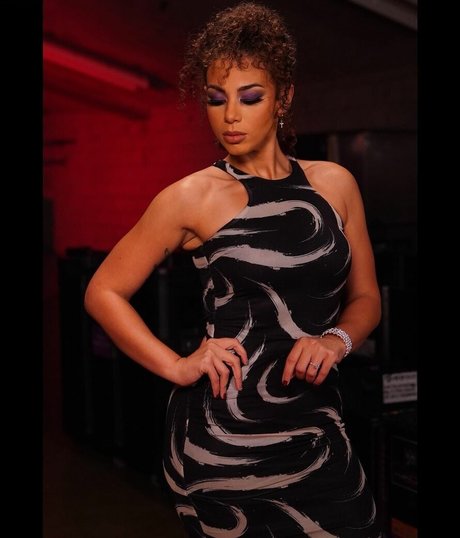 Samantha Irvin art étoile galeries