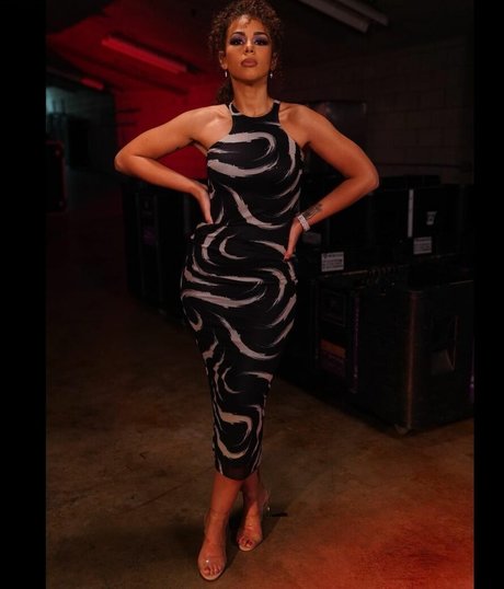 Samantha Irvin star du porno gratuite image