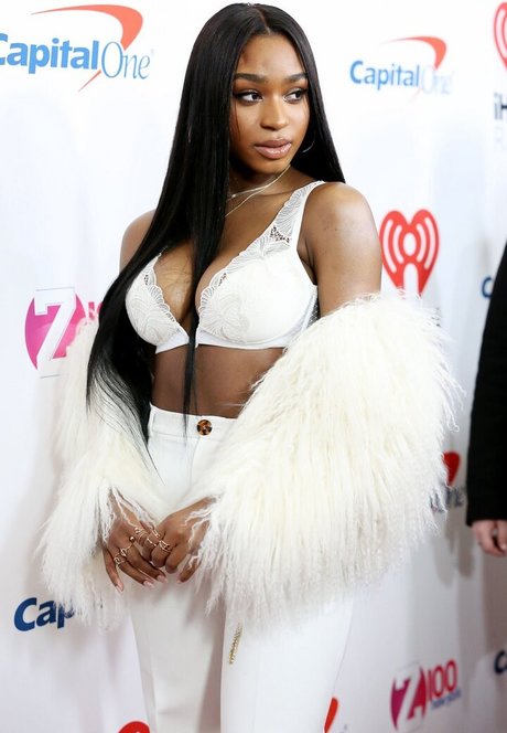 Normani xxx étoile galerie