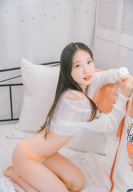 fans asiatiques célèbres nu de haute qualité archive