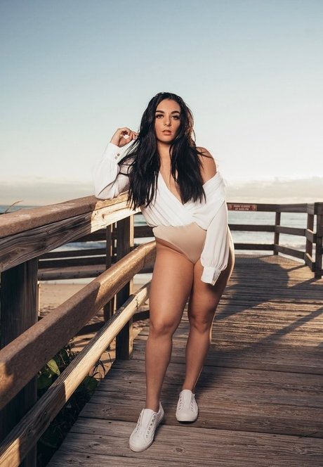 Deonna Purrazzo modèle parfait des photos
