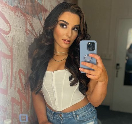 Deonna Purrazzo actrice pornographique galeries