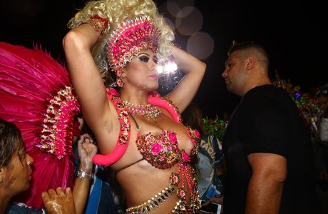 rousse aux gros seins onlyfans xxx sexy collection