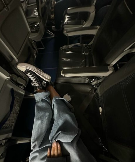 Jessy Hartel modèle gratuit image