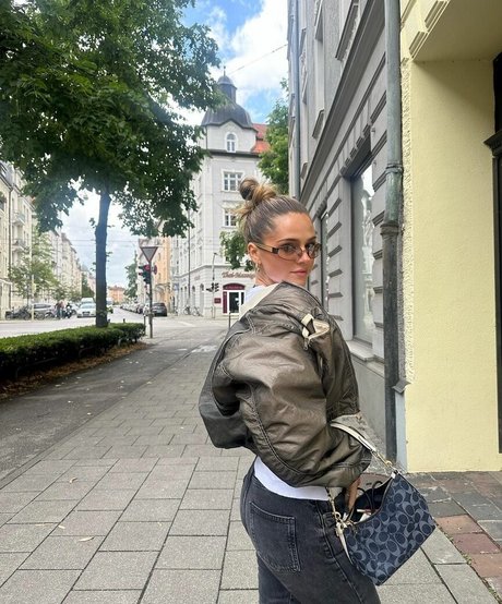 Jessy Hartel star du porno exclusive image