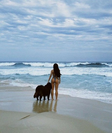 Rafa Kalimann étoile exclusive des photos