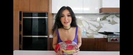 Sssniperwolf modèle chaud image