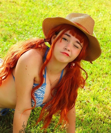 grands et plantureux onlyfans très chaud image