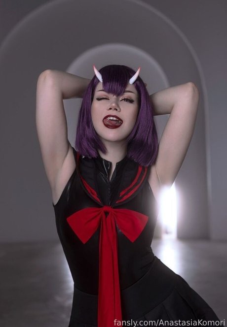 Anastasia Komori étoile sexy galeries